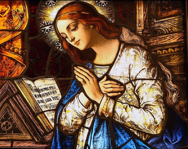 María en el Catecismo de la Iglesia católica - Virgen Santa Maria