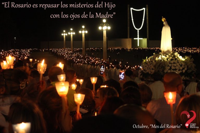 El Rosario es repasar los misterios del Hijo con los ojos de la Madre